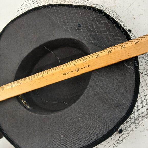 VTG Womens Hats Lot of 2 Whittall Shon Derby Veil Flapper Skull Cap Corona Italy main image 11